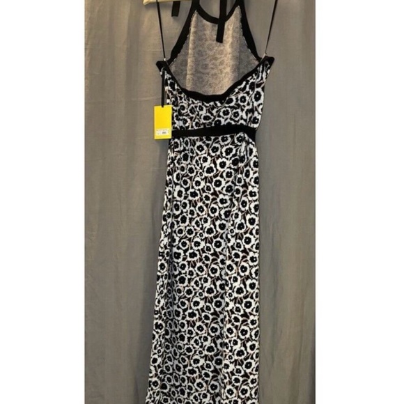 NWT! DVF Diane Von Furstenberg
Halter Tie Neck Poppy Sweaterknit Midi
Dress - Picture 5 of 7